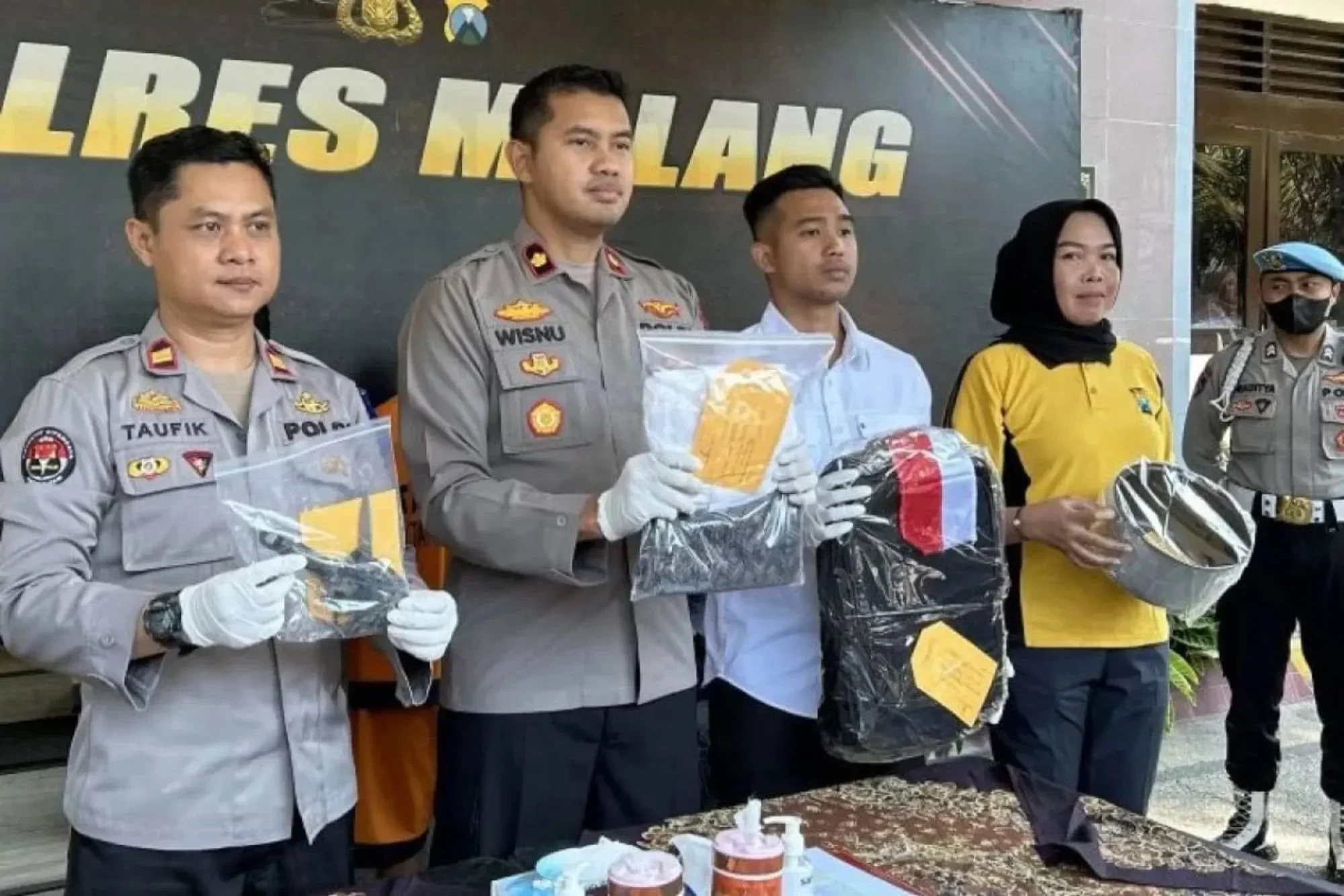 kisah haru ibu li bayi 5 bulannya disembunyikan suami polisi turun tangan selamatkan portal berita terbaru