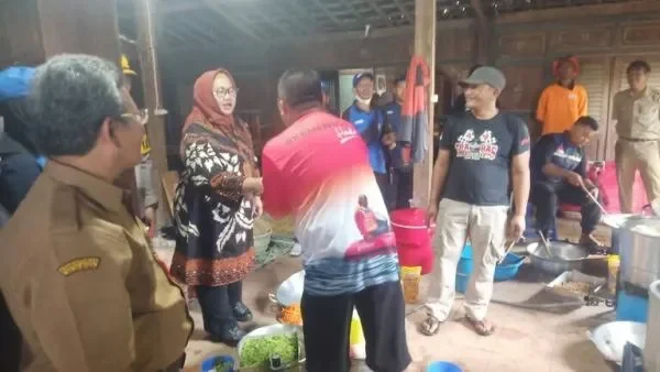 longsor maut guncang cilacap anggota dpr pdip ini langsung turun tangan bantuan darurat langsung mengalir portal berita terbaru