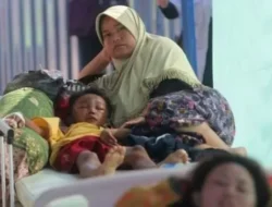 Mencekam! Kereta Inggris Berubah Medan Horor: Penusukan Massal Lukai 10, Saksi Mata Ungkap Kengerian