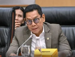 Mengejutkan! Adies Kadir Kembali Aktif, Langsung Dihadang Ribuan Korban Sengketa Lahan Pertamina di Surabaya