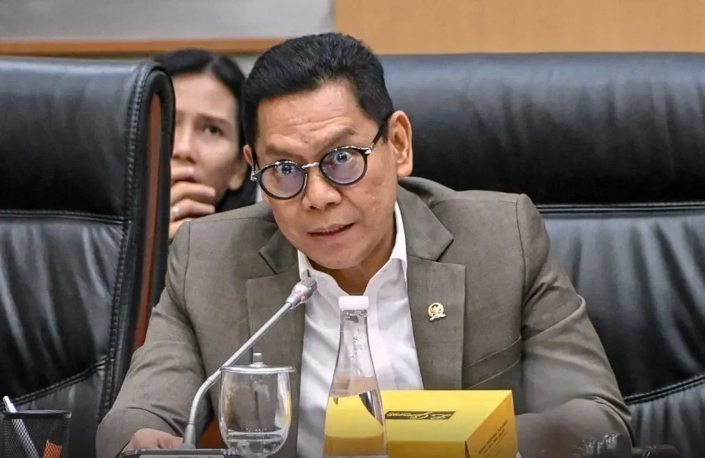 mengejutkan adies kadir kembali aktif langsung dihadang ribuan korban sengketa lahan pertamina di surabaya portal berita terbaru