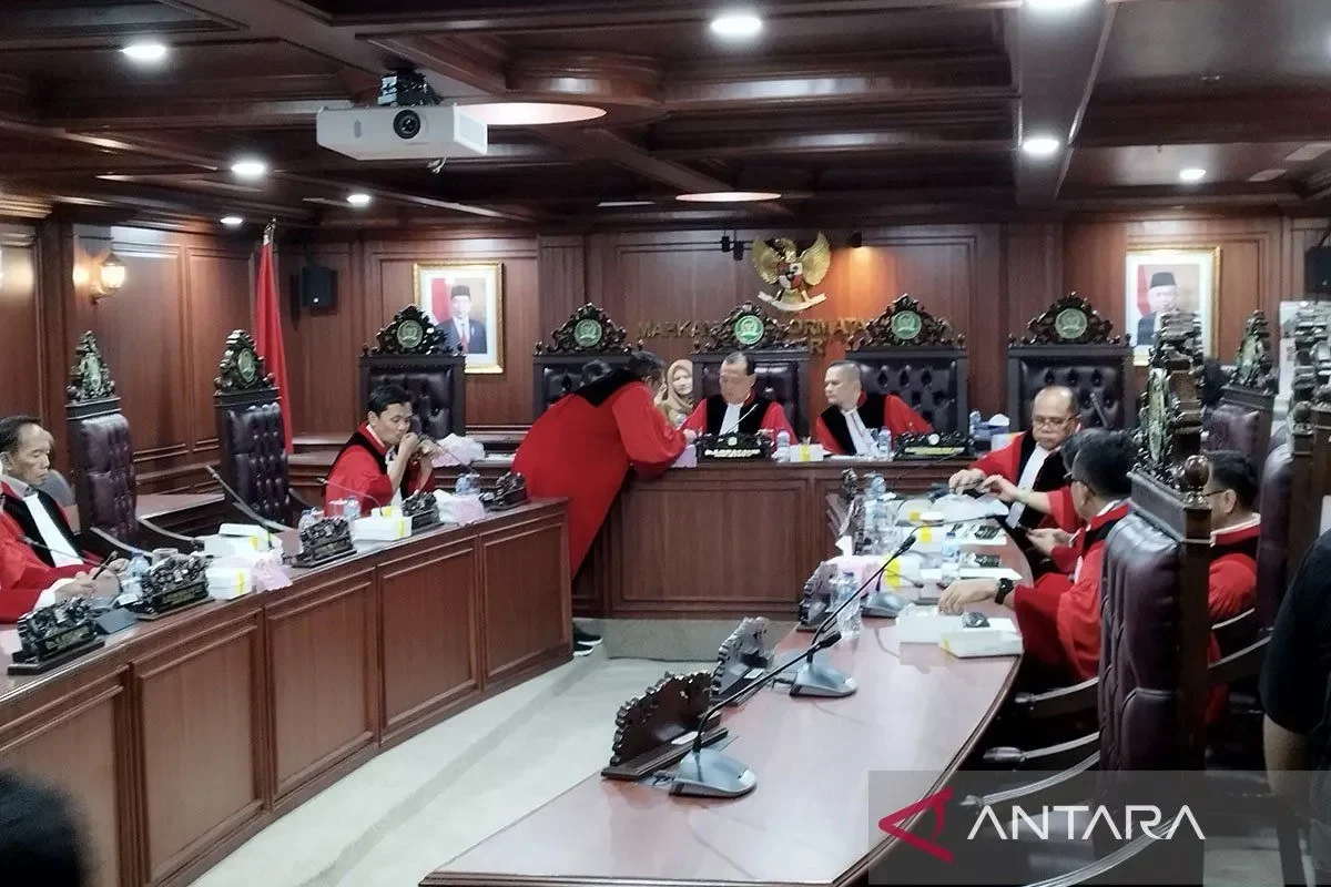 mkd dpr jatuhkan sanksi etik nafa urbach sahroni eko patrio nonaktif uya kuya lolos dari jerat hukuman portal berita terbaru