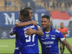 Momen yang Dinanti! Thom Haye Pecah Telur, Persib Pesta Gol 4-1 di Kandang Madura United