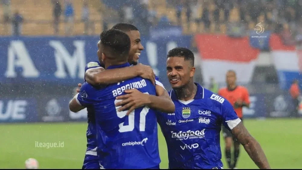 momen yang dinanti thom haye pecah telur persib pesta gol 4 1 di kandang madura united portal berita terbaru