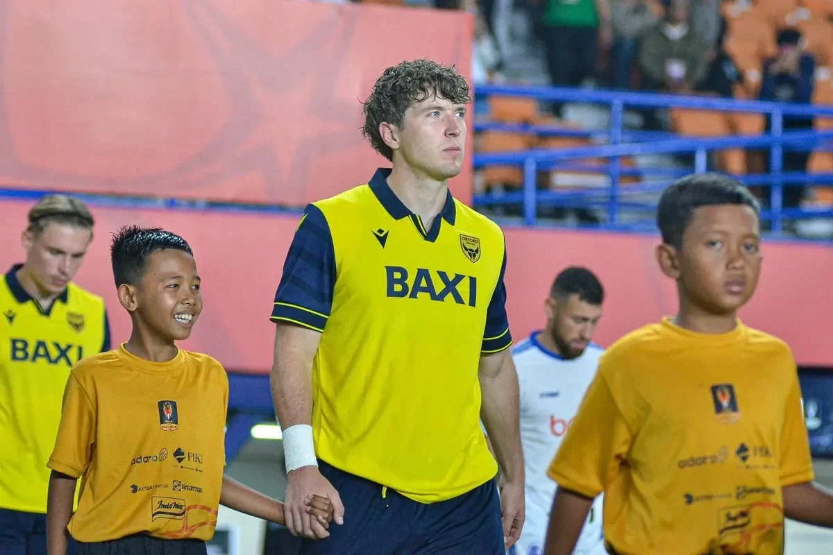 ole romeny di ujung tanduk media inggris mulai ragukan si anak hilang timnas indonesia portal berita terbaru