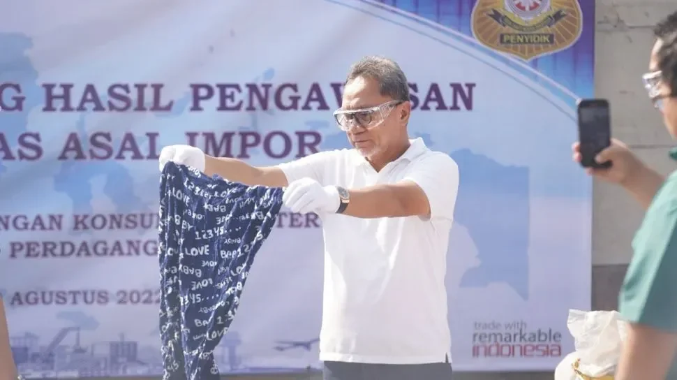 pakaian bekas impor ilegal rp112 miliar dimusnahkan ini alasan pemerintah bertindak tegas portal berita terbaru