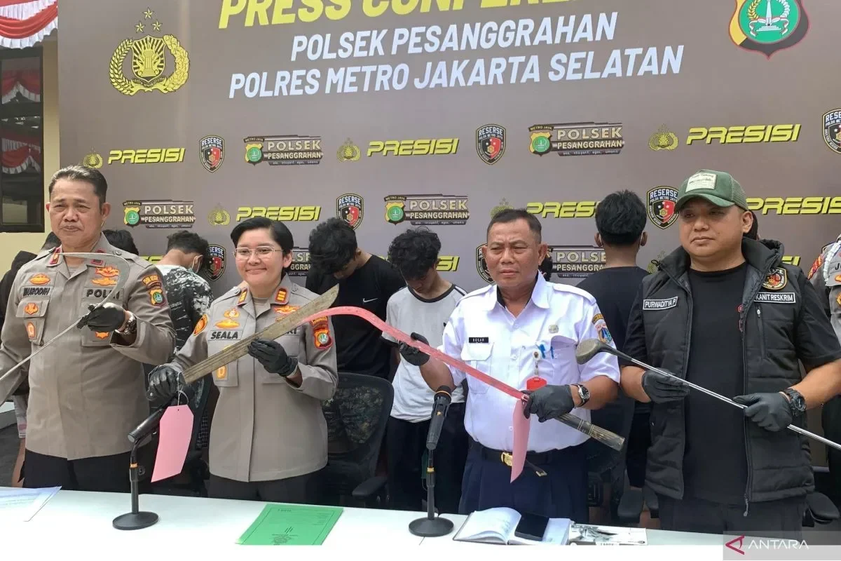 patungan rp10 ribu demi celurit kisah 14 pelajar jakarta yang terjerat tawuran online portal berita terbaru