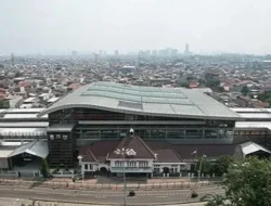 PENTING! 6 Kereta Jarak Jauh Ini Tak Lagi Berhenti di Stasiun Jatinegara Mulai 1 Desember 2025, Cek Rute Barunya!