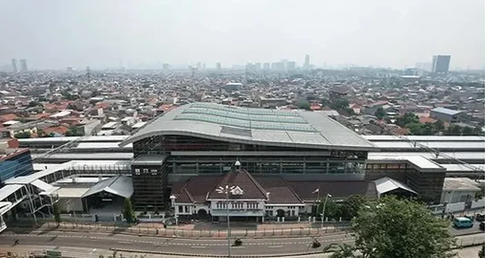 penting 6 kereta jarak jauh ini tak lagi berhenti di stasiun jatinegara mulai 1 desember 2025 cek rute barunya portal berita terbaru