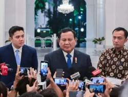 Prabowo Pasang Badan untuk Utang Whoosh: Sinyal Politik atau Dana Rakyat Jadi Taruhan?