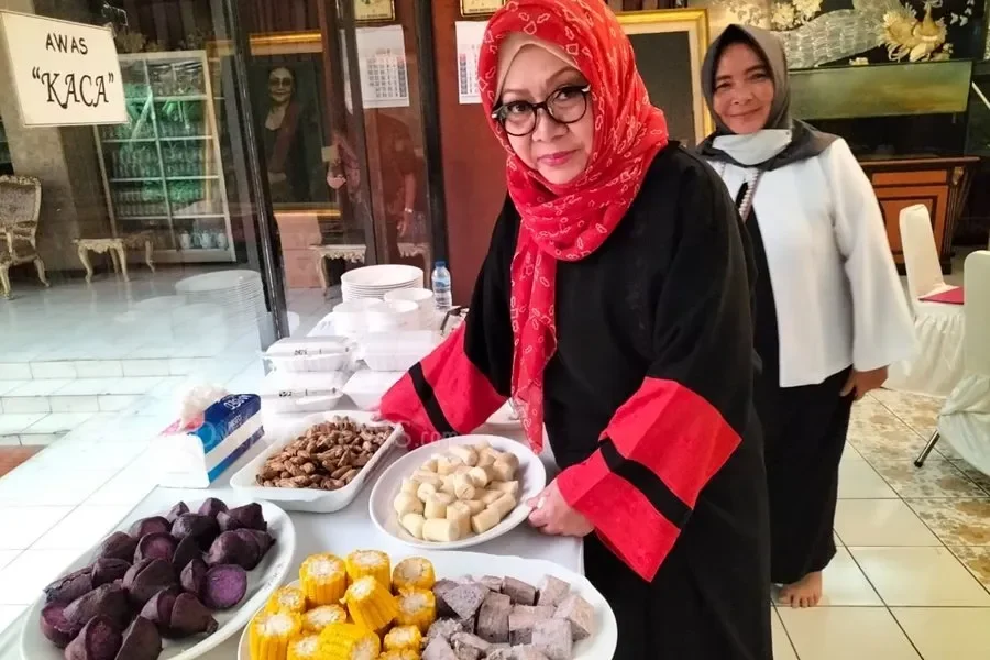 setelah dekade perdebatan soeharto resmi pahlawan nasional reaksi mbak tutut bikin haru portal berita terbaru