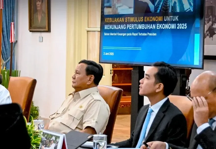survei pri setahun prabowo gibran kepuasan publik melejit peta politik bergeser drastis portal berita terbaru