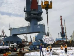 Terbongkar! 40 Ton Beras Ilegal Gemparkan Batam, Jaringan Mafia Pangan Terancam Serius!