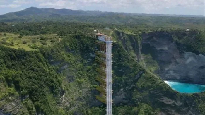 terbongkar proyek lift kaca rp200 miliar di kelingking beach nusa penida langgar aturan dprd bali bertindak tegas portal berita terbaru