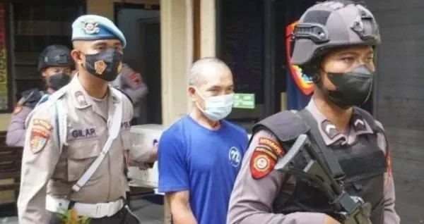tergiur diskon ajaib nenek 70 tahun jadi korban uang palsu beli rp100 ribu cuma rp50 ribu berujung diperiksa polisi portal berita terbaru