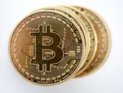 Terungkap! Bitcoin Anjlok di Oktober 2025, Padahal Baru Pecahkan Rekor US$126 Ribu. Ini Penyebabnya!