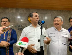 Terungkap! Jurus Jitu Mentan Amran Bikin Petani Jember Tersenyum Lebar, Pupuk Subsidi Turun 20%!