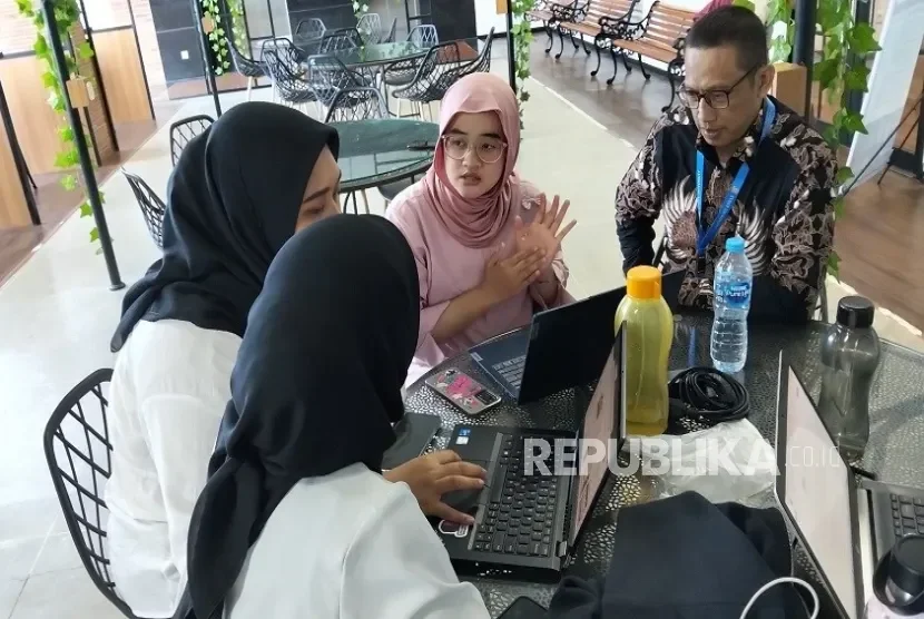 terungkap mahasiswa cyber university terjun langsung ke jantung ekonomi digital indonesia siap guncang masa depan fintech portal berita terbaru