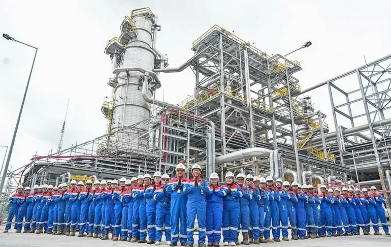 terungkap rahasia pertamina tetap perkasa di tengah badai ekonomi global cek angkanya yang bikin melongo portal berita terbaru