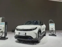 Toyota Bikin Geger GJAW 2025: Harga bZ4X Anjlok Rp400 Juta, Urban Cruiser Ikut Meluncur!