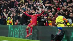 Anfield Bergejolak! Jamie Redknapp Beri Sinyal Masa Depan Mohamed Salah di Ujung Tanduk