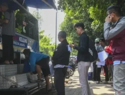 Bapenda Makin Agresif! Motor Parkir di Stasiun Kena ‘Surat Cinta’ Pajak, Siap-siap Dompet Bergetar!