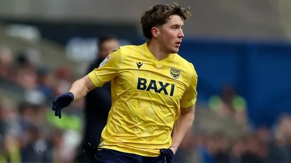 bikin haru ole romeny beri kejutan natal spesial untuk fans oxford united kisahnya bikin meleleh portal berita terbaru