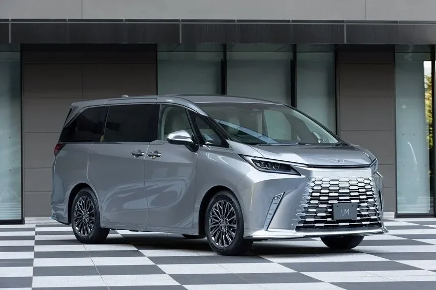 byd denza ancam tahta lexus bos lexus blak blakan soal loyalitas sultan indonesia portal berita terbaru