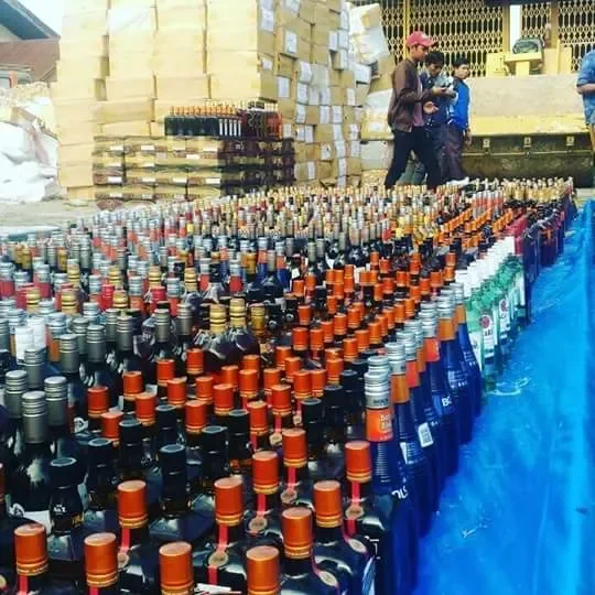 fantastis bea cukai musnahkan 13 juta rokok 19 ribu miras ilegal kerugian negara capai puluhan miliar portal berita terbaru