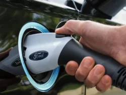 Ford Banting Setir! Proyek Mobil Listrik F-150 Lightning Disetop, Kerugian Triliunan Rupiah Menghantui