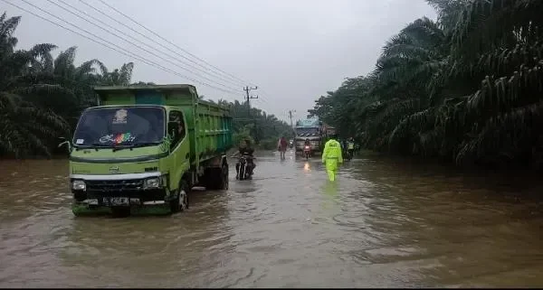 gawat banjir longsor sumatra hantam bisnis honda puluhan dealer lumpuh total begini nasib konsumen setia ahm portal berita terbaru