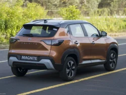 Geger! Suzuki Fronx ‘Bantai’ Toyota Raize di Penjualan November 2025, Tapi Nasib 2 SUV Ini Lebih Tragis!