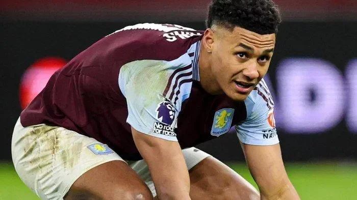 liverpool darurat striker carragher ungkap 2 nama mengejutkan pengganti isak portal berita terbaru