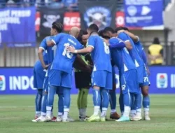 Panas! Persib Bandung Siap Kudeta Persija di Klasemen Super League, 2 Laga Tunda Ini Penentu!