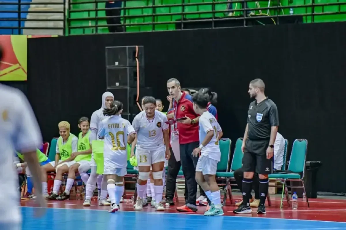 resmi luis estrela lanjut latih timnas futsal putri target piala dunia bikin merinding portal berita terbaru