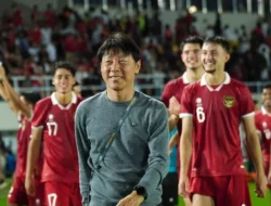 Shin Tae Yong Mendadak Tiba di Jakarta: Ada Apa di Balik Drama Tampar dan Kursi Panas Timnas?