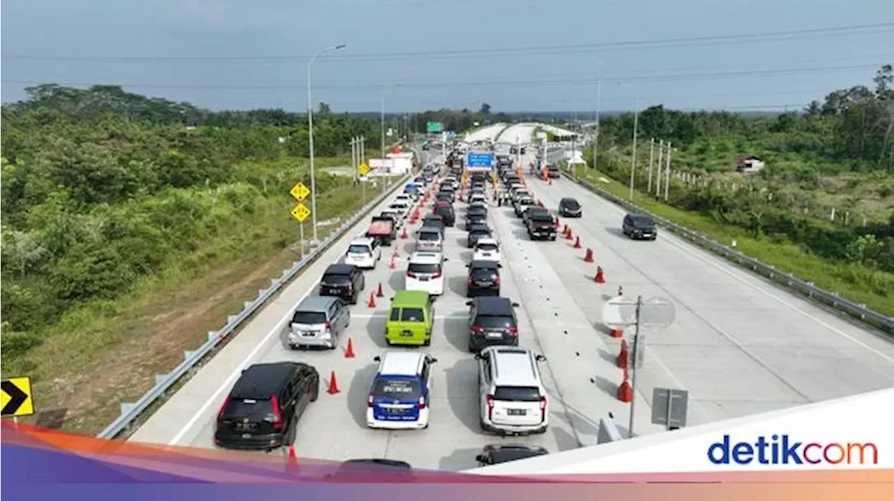 siap siap 119 juta orang diprediksi padati jalanan saat nataru 20252026 mobil pribadi jadi raja portal berita terbaru