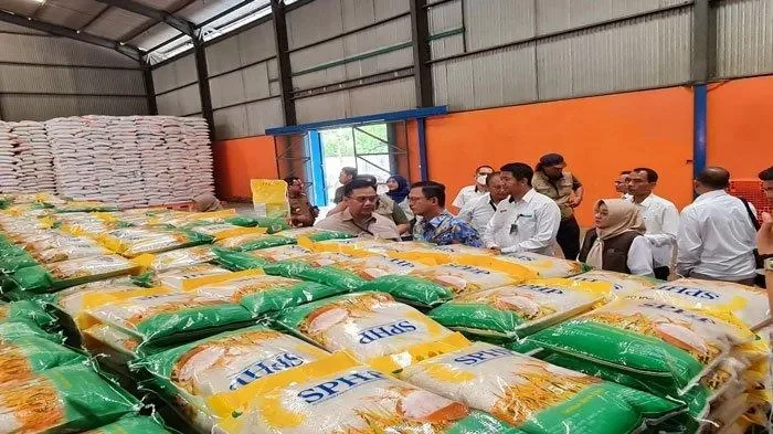 terbongkar dirjen bea cukai ungkap alasan ratusan ton beras impor lolos di sabang batam portal berita terbaru