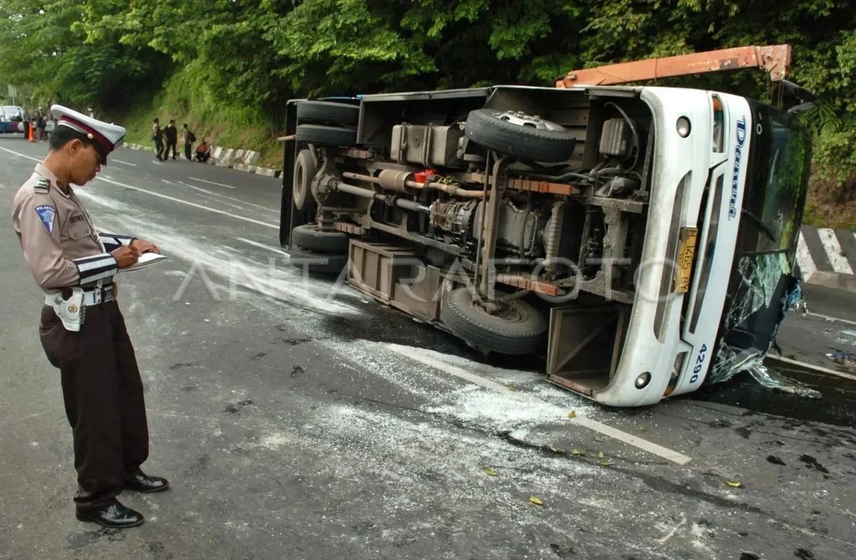 viral bukan solusi polisi tegas stop sebar foto korban kecelakaan ini dampak buruknya portal berita terbaru