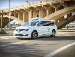 Waymo Guncang Amerika! Robotaxi Tanpa Sopir Resmi Melaju di Jalan Tol Los Angeles, San Francisco, dan Phoenix.