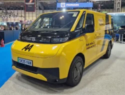 Farizon SV: Bus Listrik Mirip Sprinter, Harga Cuma Segini! Siap Guncang Pasar Niaga Indonesia?