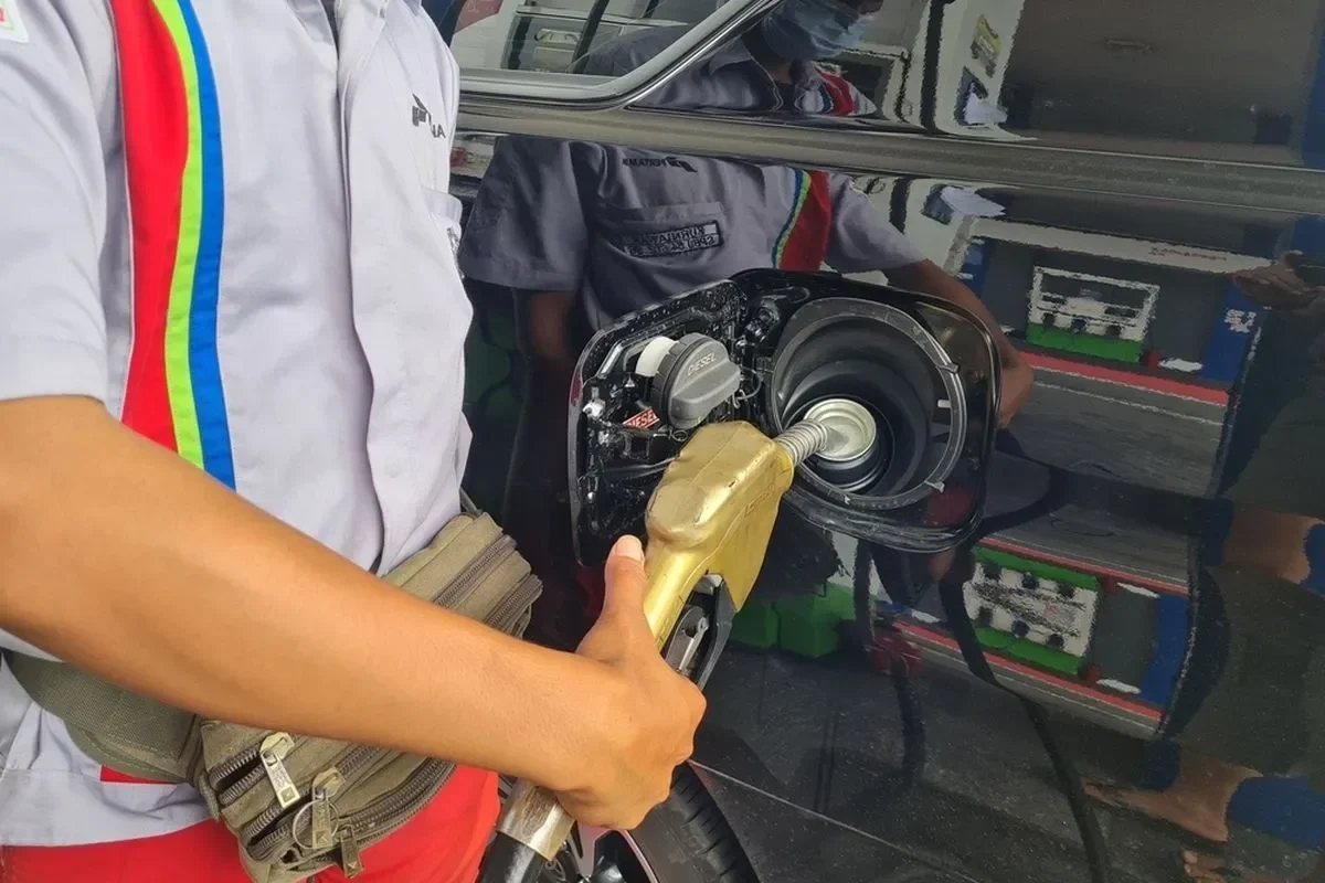 isi bensin siang atau malam hari ini jawaban ilmiah yang bikin kamu gak perlu bingung lagi portal berita terbaru