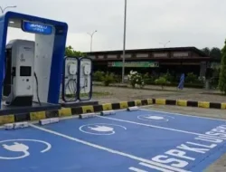 Jasa Marga Siap Tempur Nataru 2025-2026: 107 SPKLU Fast Charging Anti Antre di Tol, Mobil Listrik Aman!