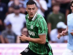 Kalah dari Napoli, Jay Idzes Bikin Pelatih Sassuolo Beri Pujian Tak Terduga!