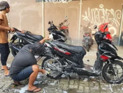 Motor Kebanjiran? Jangan Sampai Nyesel! Ini 5 Bahaya Tersembunyi yang Bikin Dompet Jebol