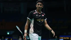 Pembalasan Sempurna! Zaki Ubaidillah Kandaskan Alwi Farhan, Melaju ke Final Thailand Masters 2026