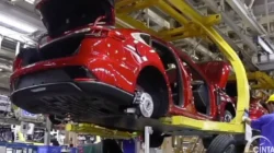 Rahasia BYD Jadi Raja Mobil Listrik: Pabrik ‘Hantu’ di China Bikin Melongo!