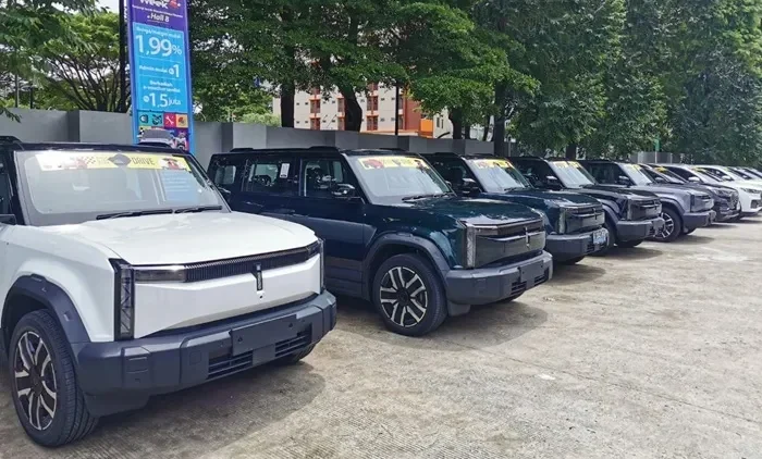 viral mobil listrik chery j6 terobos banjir jakarta netizen melongo kok bisa lolos portal berita terbaru