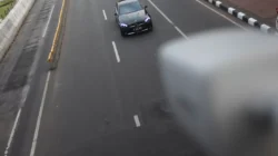 Wajib Tahu! Polisi Bandung Kini Tilang Pakai HP, ETLE Handheld Bikin Pelanggar Langsung Kena Jepret! 2 wajib tahu polisi bandung kini tilang pakai hp etle handheld bikin pelanggar langsung kena jepret portal berita terbaru