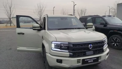 Denza B5 Hybrid Meluncur di Indonesia: SUV Premium BYD Siap Guncang Pasar, Tapi Kok Cuma Riset? 8 denza b5 hybrid meluncur di indonesia suv premium byd siap guncang pasar tapi kok cuma riset portal berita terbaru